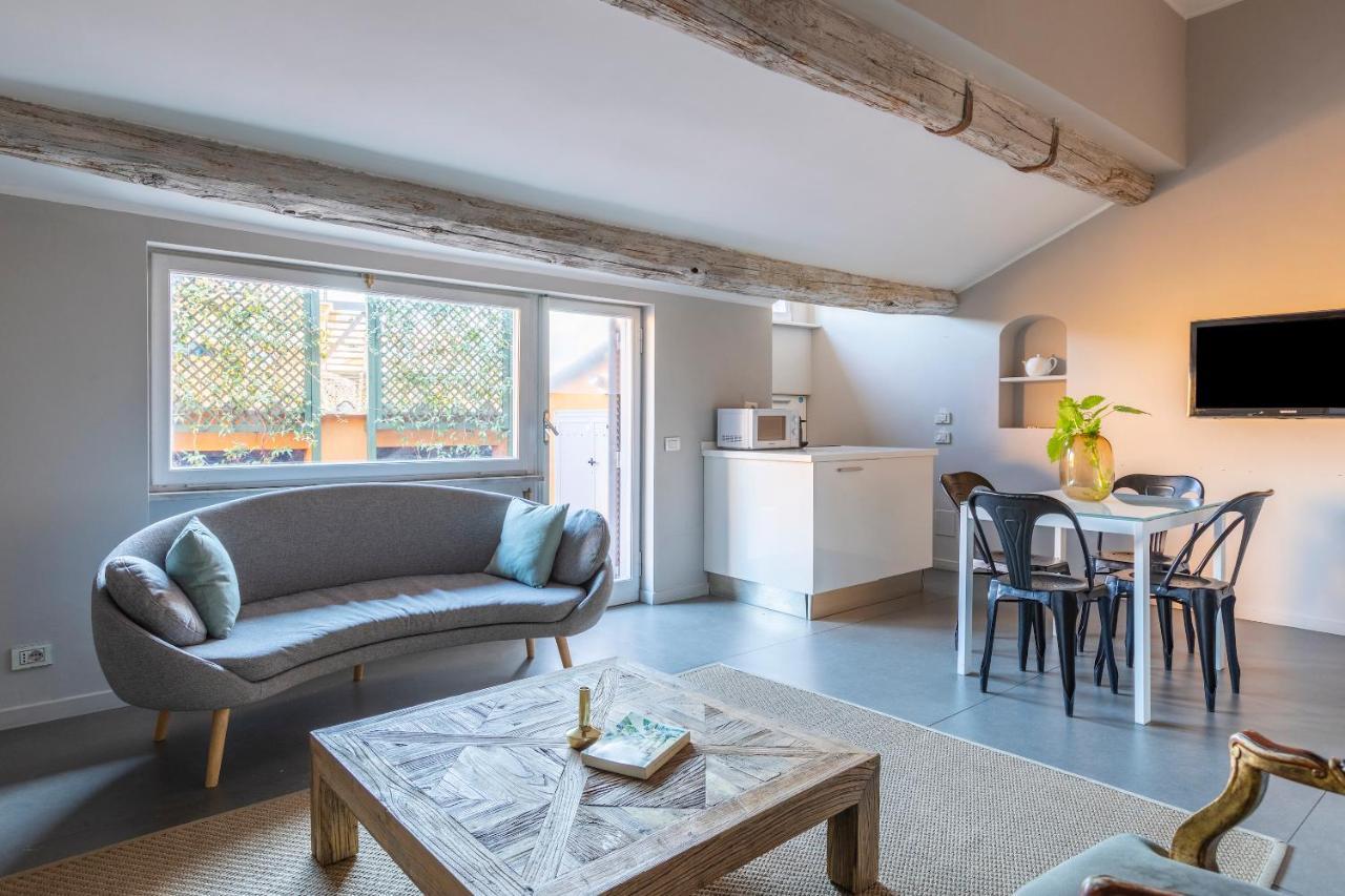 Apartment Sonder — Piazza Venezia Rom